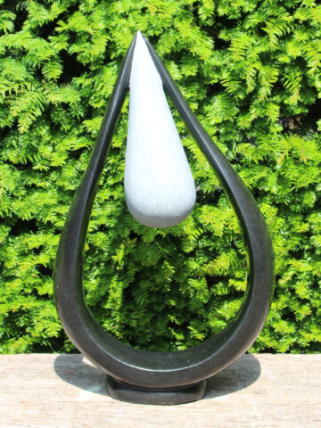 Simbabwische Gartenstatue Pearl, 66 cm