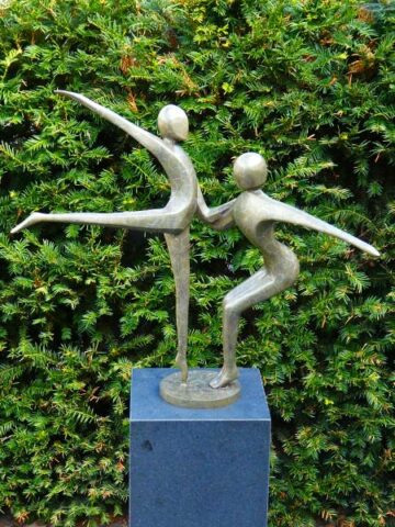 Bronzefigur nr 4.  Tanzpaar