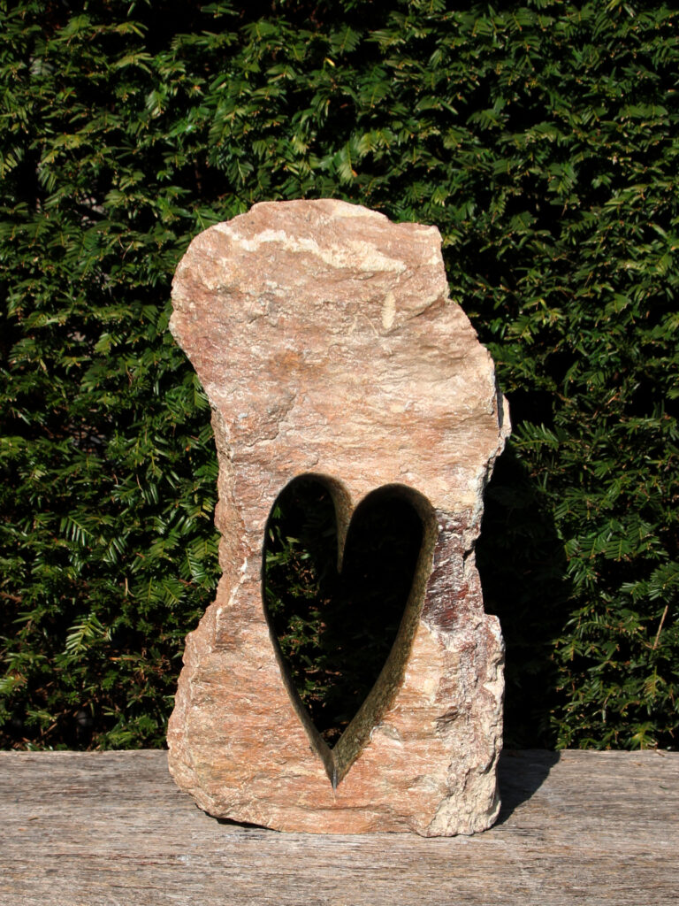 Simbabwische Gartenstatue Herz, 47 cm (nr. 4)