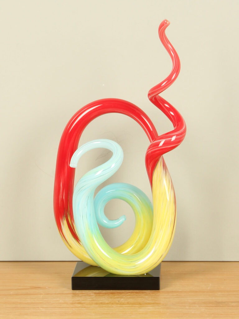 Kunstwerk aus Glas blau/rot/gelb, 37 cm