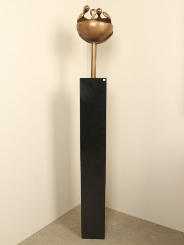Skulptur Bronze Zorg, 41 cm inkl. Granitsäule
